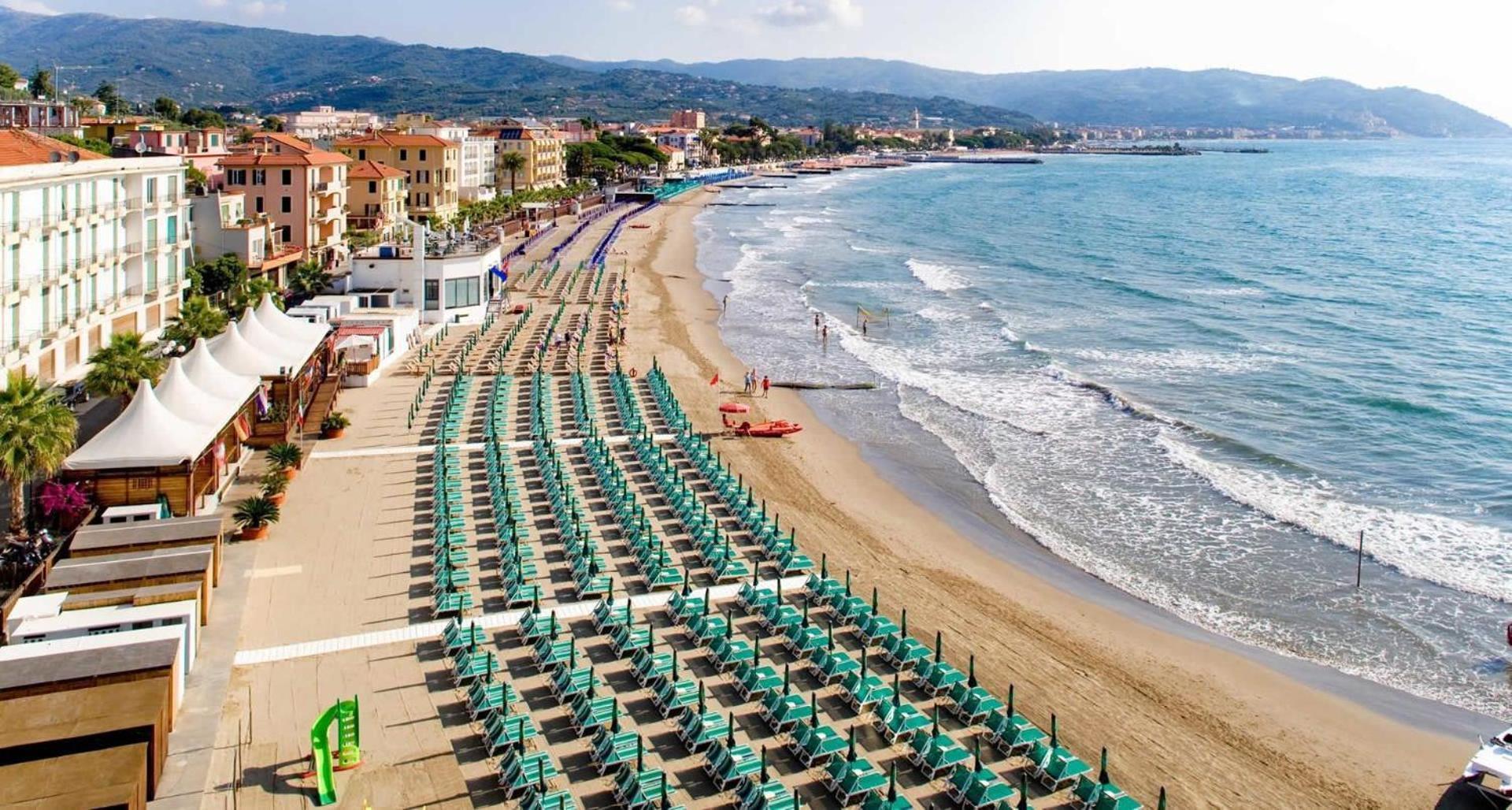 Casa Bisou Italia Wifi Et Parking Free Privato Villa Diano San Pietro Buitenkant foto