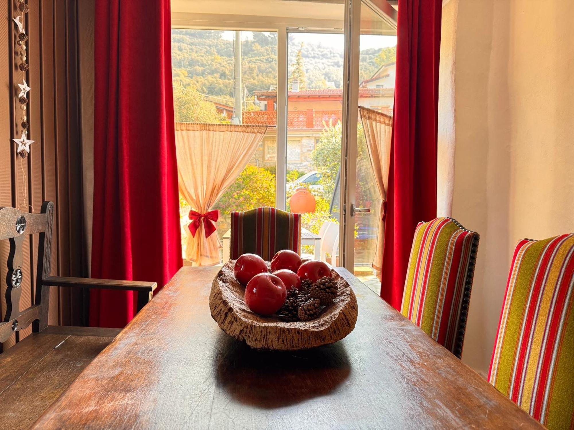 Casa Bisou Italia Wifi Et Parking Free Privato Villa Diano San Pietro Buitenkant foto