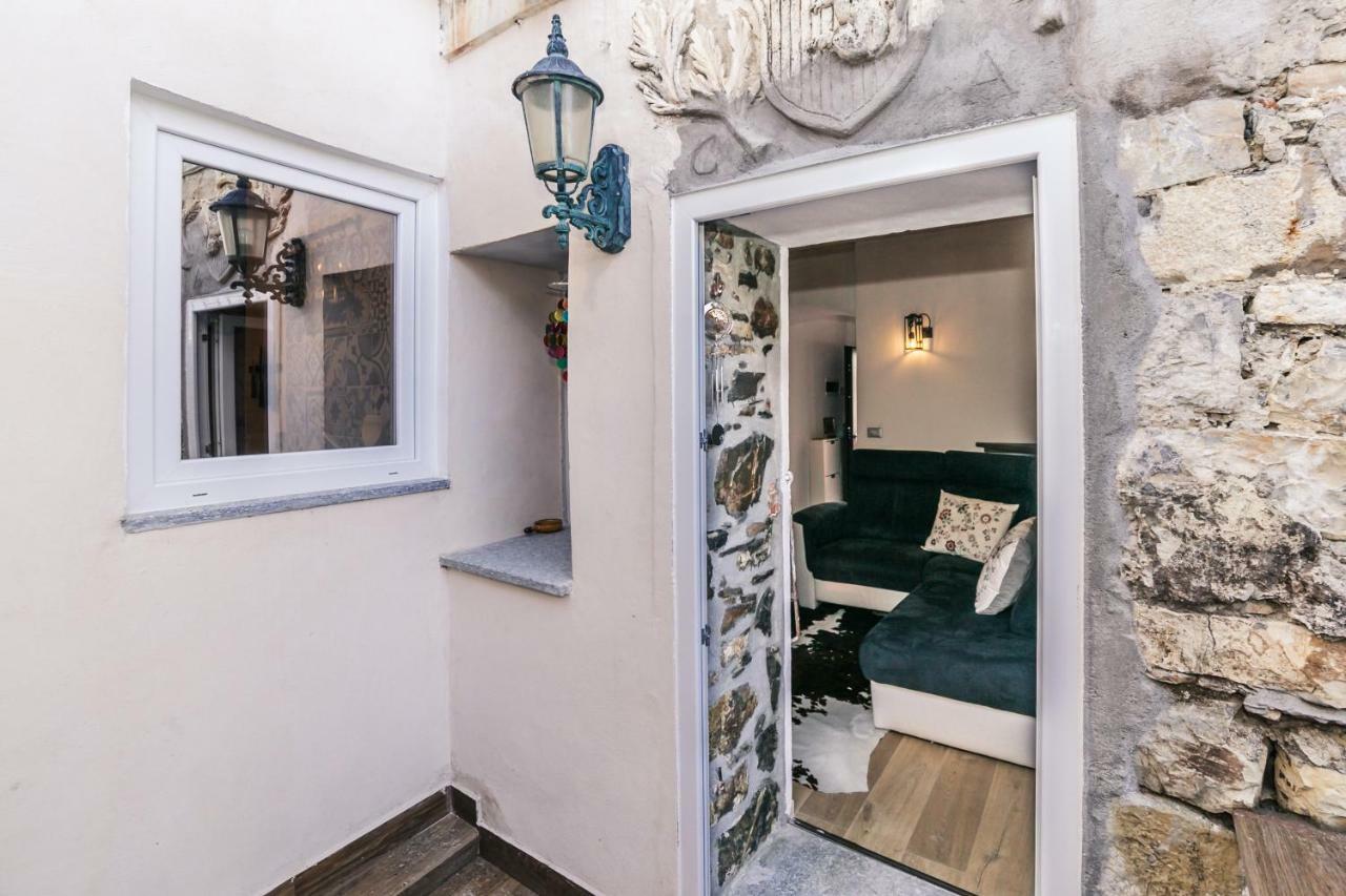 Casa Bisou Italia Wifi Et Parking Free Privato Villa Diano San Pietro Buitenkant foto